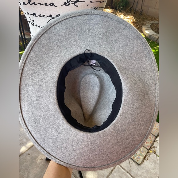 New Unisex Classic Neutral Gray Wool Hat with Tan Leather band on Wide Brim - Picture 4 of 16